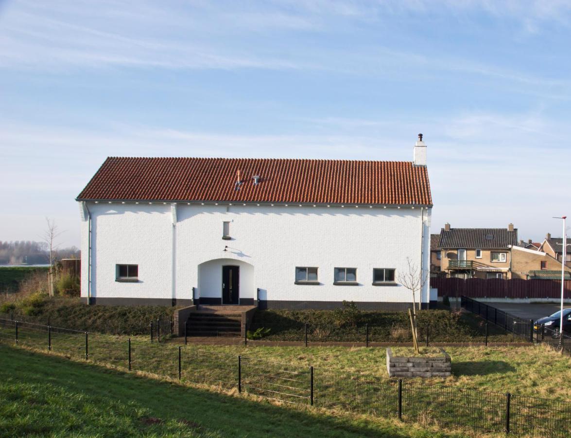 B&B Pompgebouw Aan De Rijn Tolkamer Екстериор снимка