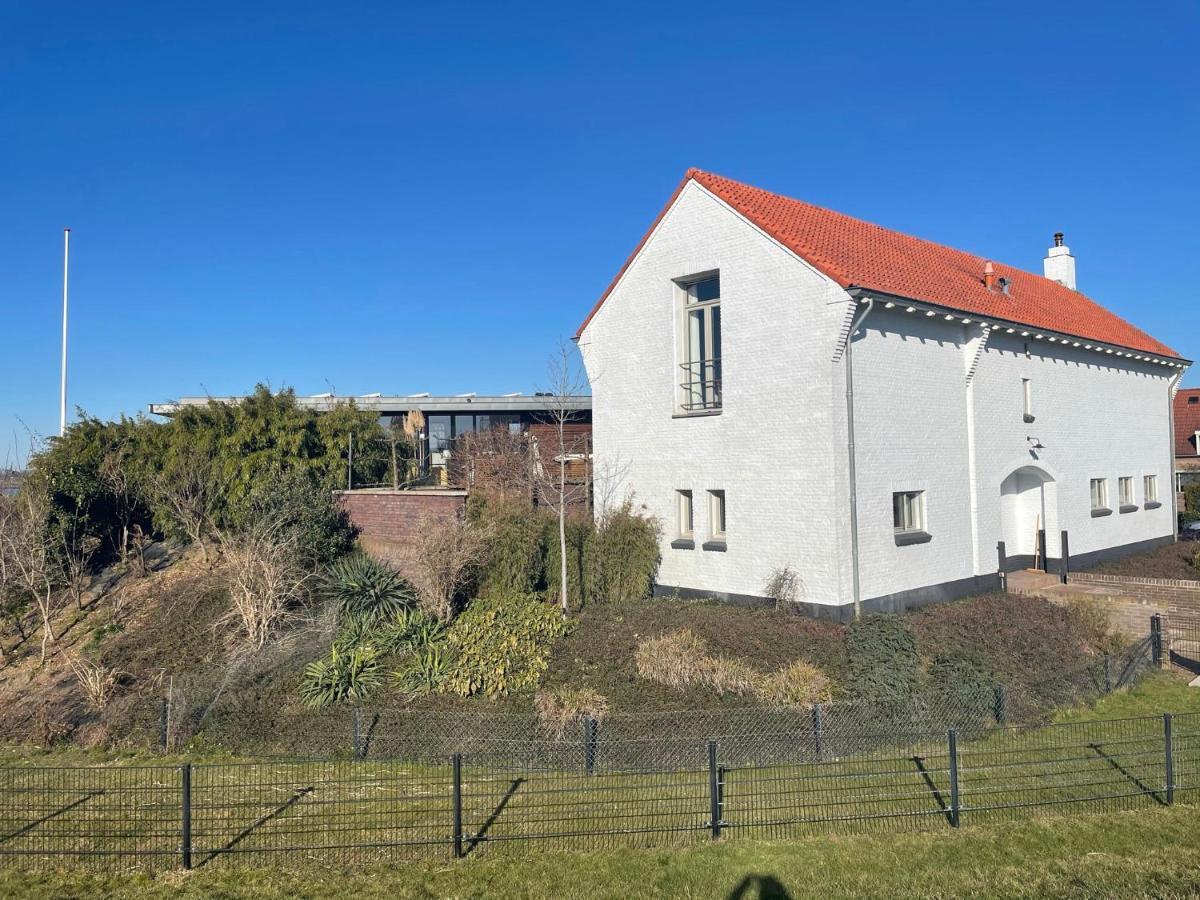 B&B Pompgebouw Aan De Rijn Tolkamer Екстериор снимка