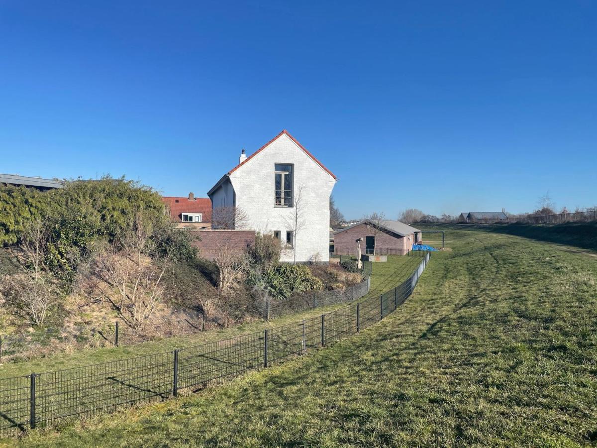 B&B Pompgebouw Aan De Rijn Tolkamer Екстериор снимка